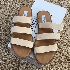 New Steve Madden Glyn Sandal, women’s size 9